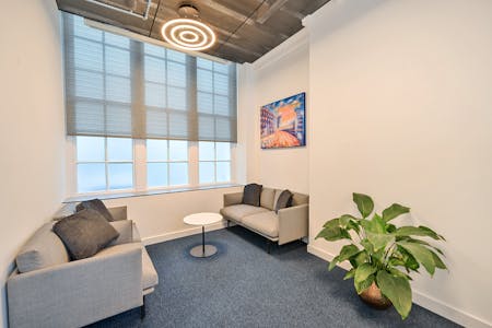 1-6 Newbury Street & 12 Kinghorn Street, London, Office / Showroom For Sale - 138171386916e23679fd6ARW1.jpg