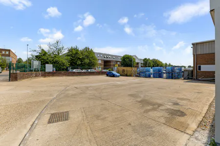 Unit 1 The Point, Aylesbury, Industrial / Trade Counter To Let - 112371_Unit 1 The Point (11).jpg