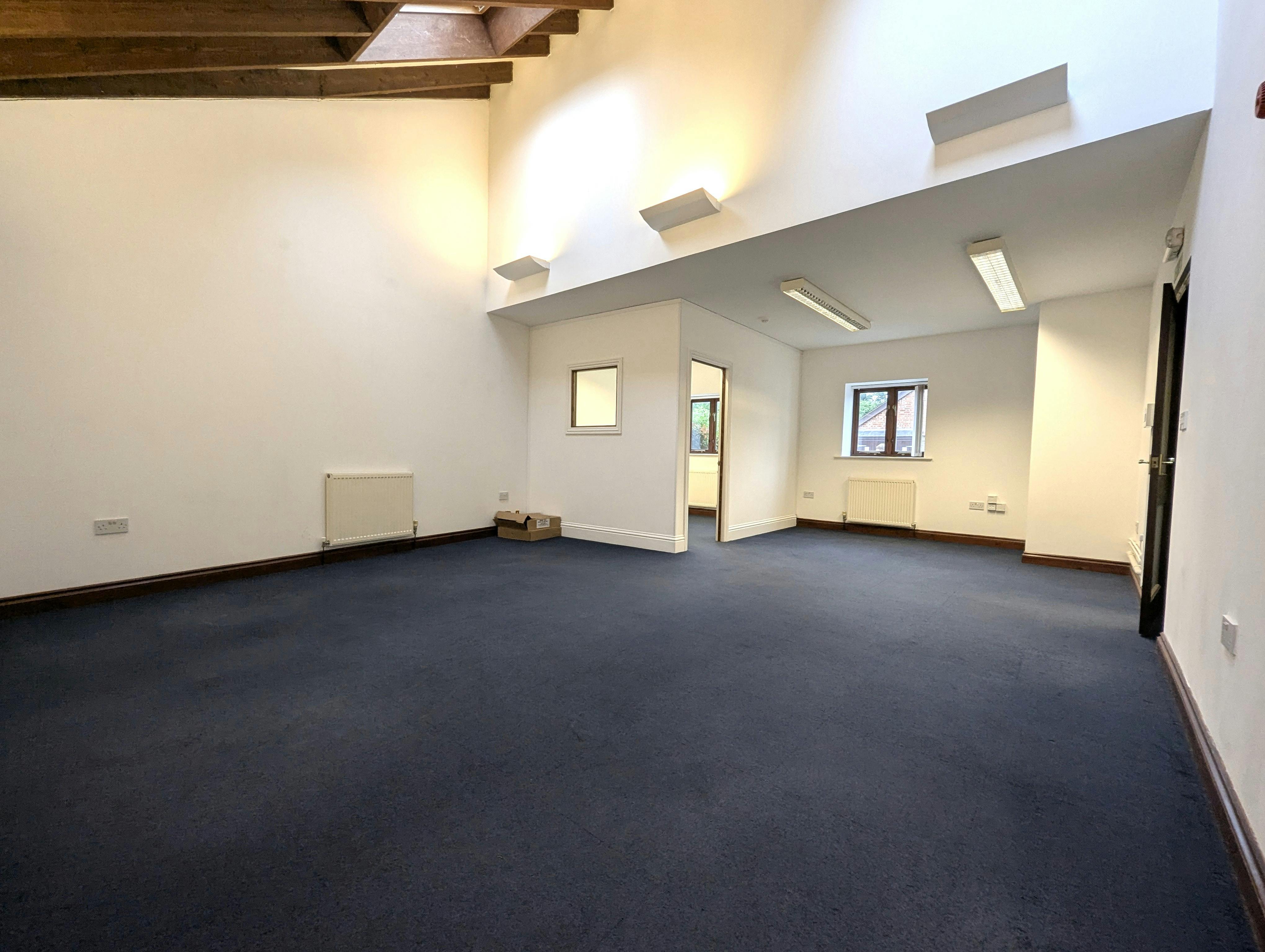 Unit 4 Sussex Business Village, Barnham, Office To Let - PXL_20260603_091523087.MP.jpg