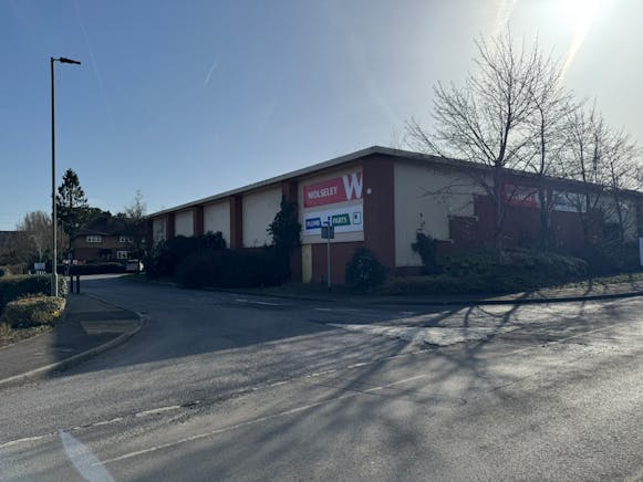 Plumb Centre, Send, Industrial / Warehouse To Let - IMG_6685.JPEG