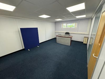 MTS House, Stockport, Industrial/Logistics To Let - IMG20240328WA0005.jpg