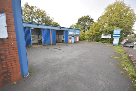 168 Rochdale Old Road, Bury, Workshops To Let - External Bay