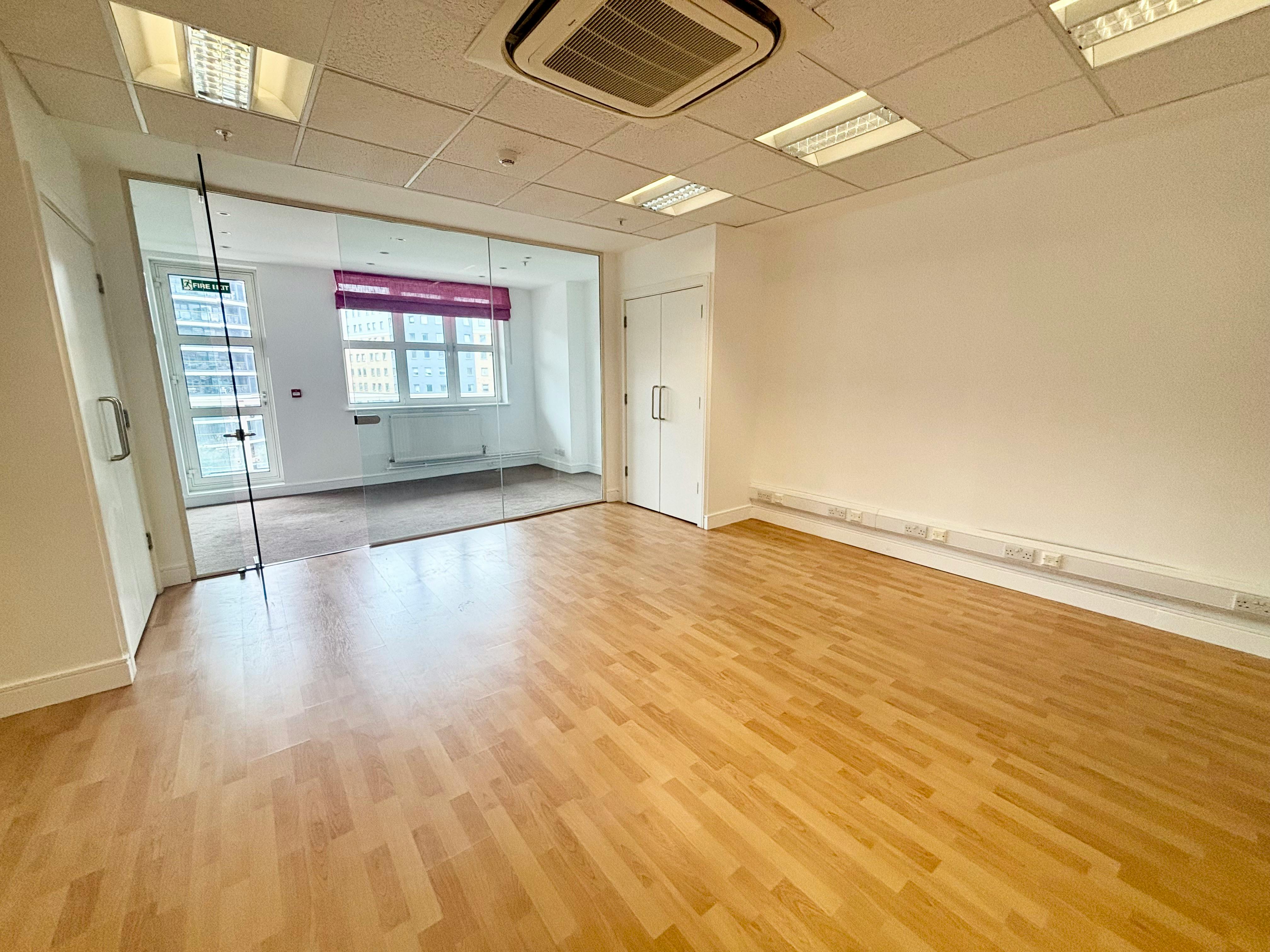 Unit 206, Harbour Yard, London, Office To Let - IMG_4695 2.jpeg