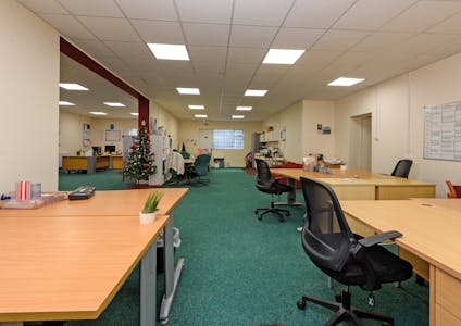 Crossroads House, Weir Lane, Worcester, Investment - Office / Office For Sale - Crossroads House_023.jpg