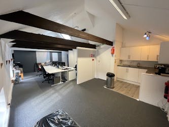 The Hay Loft, Kiln House Studios, Farnham, Offices To Let - IMG_5418.jpg - More details and enquiries about this property