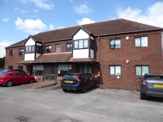Mead House, Bentley Business Park, Farnham, Offices To Let - P1170689  Copy.JPG - More details and enquiries about this property