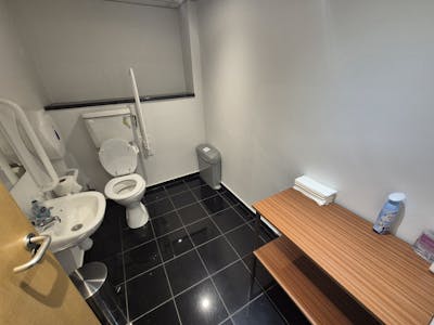 Suite 4, 1st floor Ashfield House, Stockport, Office To Let - 20250521_121112.jpg