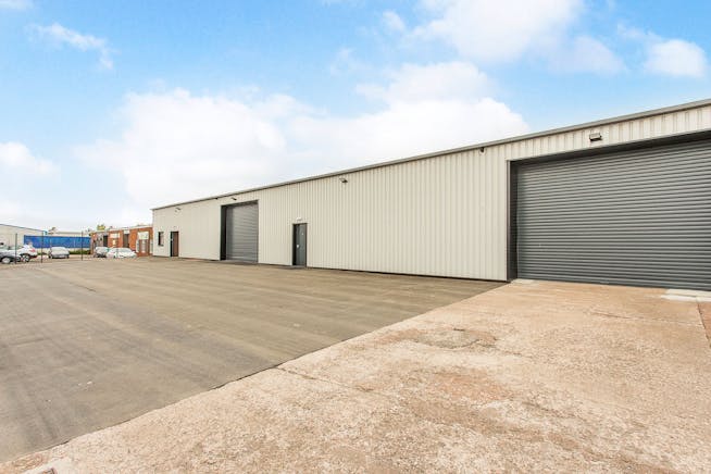 33 Viking Road, Airdrie To Let - Front 2.jpg