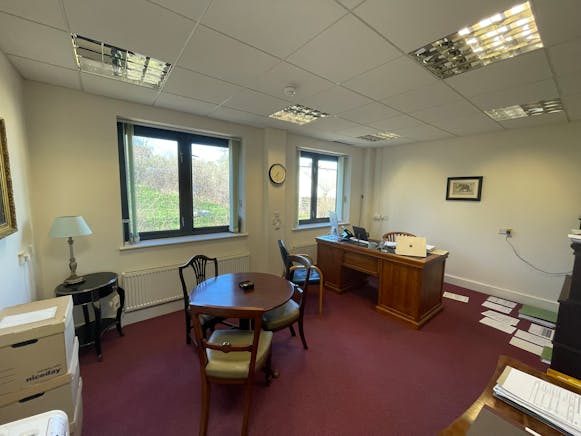 First Floor, Regent House, Battle, Office To Let - IMG_4193.JPEG