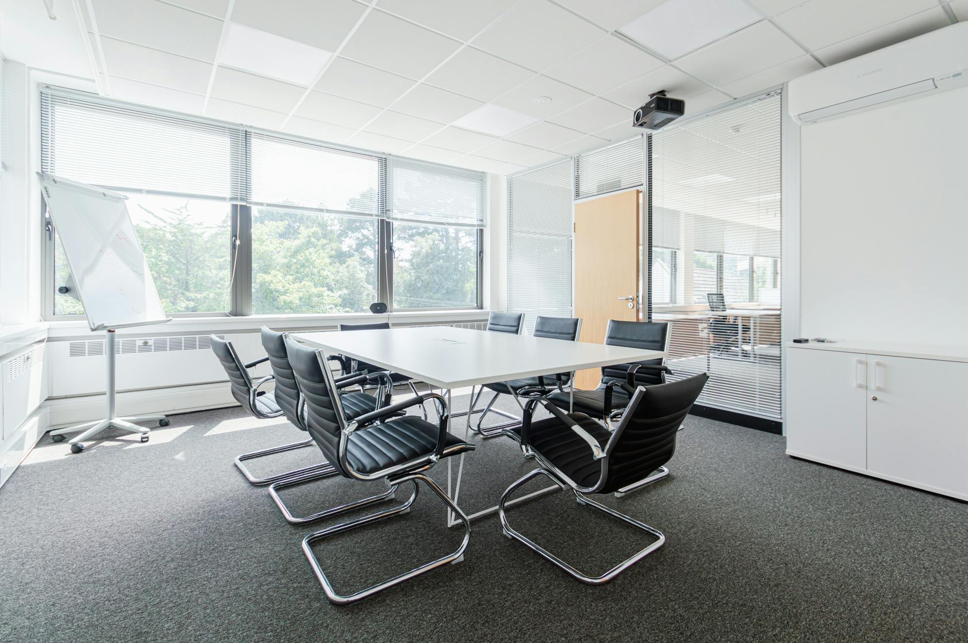 Office in Bournemouth - photo 4