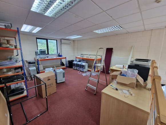 Unit K Loddon Business Centre, Basingstoke, Industrial / Office To Let - 504d9e2455974069b9ae95a9aa9150a9.JPG