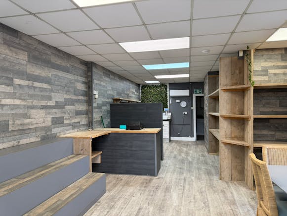 9 St. Peters Road, Reading, Retail To Let - IMG_2059.JPEG