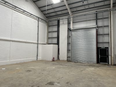 Unit B4 Lincoln Road, High Wycombe, Industrial To Let - 20250221_131326201_iOS.jpg