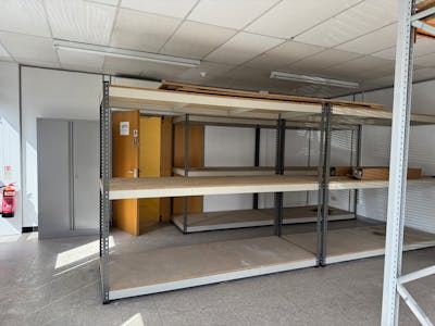 Unit 28 The Metro Centre, Watford, Office / Other / Warehouse To Let - IMG_5454.jpeg