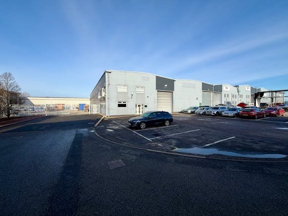 Unit 7 Hikers Way, Crendon Industrial Park, Long Crendon, Industrial To Let - IMG_0747 2.jpeg