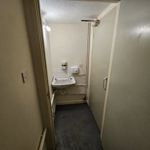 Unit 3, Lexden Lodge Industrial Estate, Crowborough Hill, Crowborough, Industrial To Let - 20251031_165612_resized.jpg