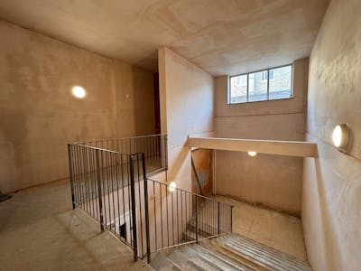 140A Powis Street, London, Retail To Let - IMG_4416.jpg