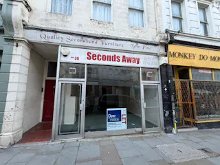 38 Kings Road, St. Leonards-on-Sea, Retail To Let - IMG_1168.JPEG
