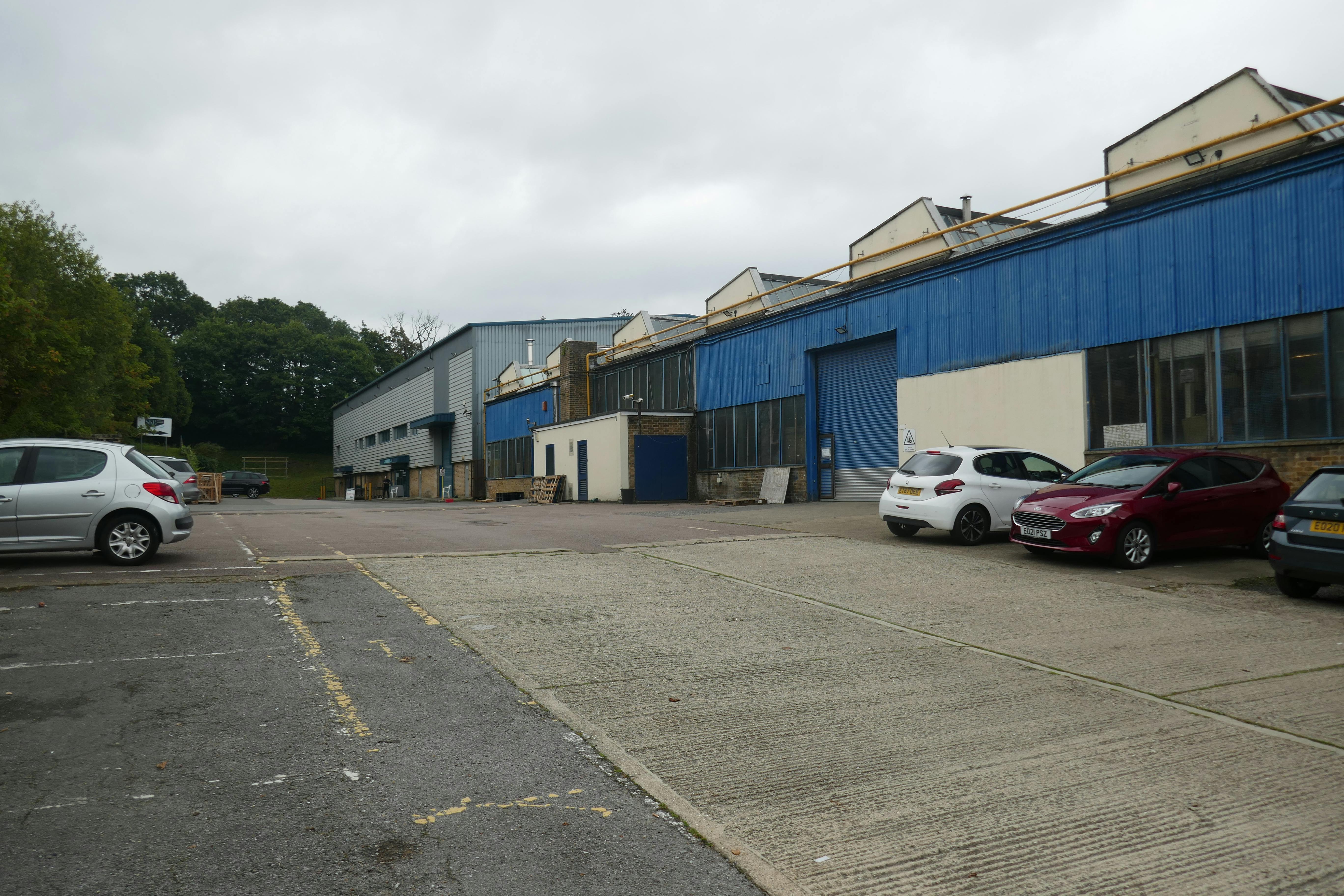 Lyden House, Harlow, Industrial To Let - P1030532.JPG