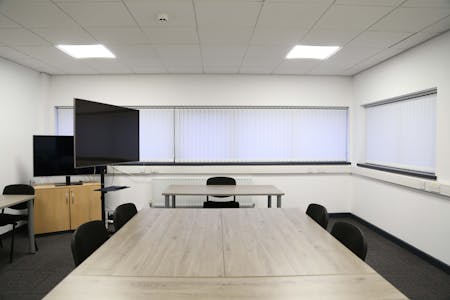 Unit J6, Elland, Industrial Lease Assignment - IMG_6942.jpg