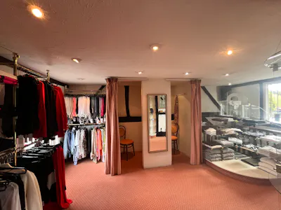 Bucks House, Chalfont St. Giles, E (Commercial / Business / Service) / Office / Retail For Sale - 20260909_094111925_iOS.jpg