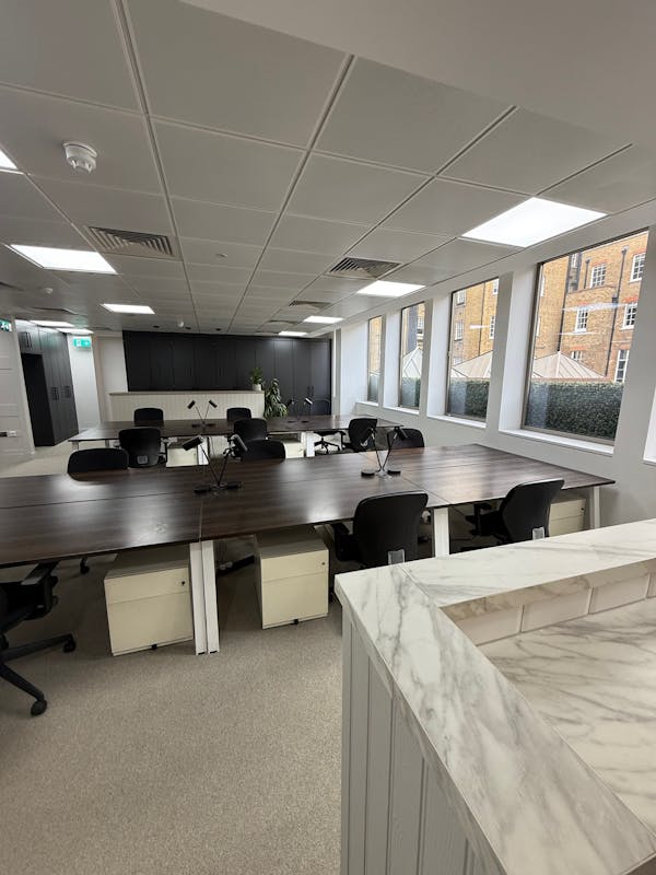 26-28 Mount Row, London, Office To Let - IMG_1917.jpg