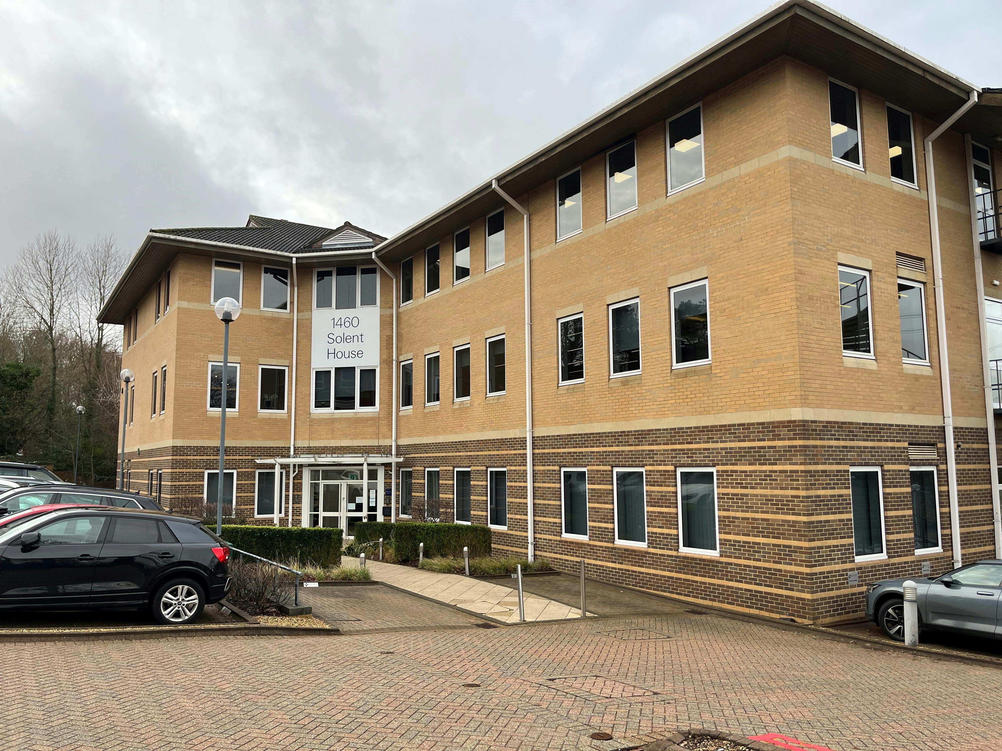 Office in Fareham - photo 3