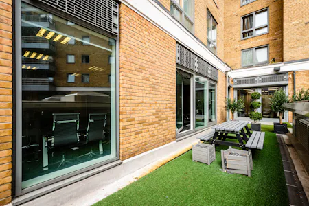 Suite 16 2 Station Court, London, Office To Let - Station Crt U16 - Low Res 5.jpg