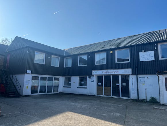 6 Grafton Street, High Wycombe, Industrial / Offices For Sale - 20250408_075627817_iOS.jpg