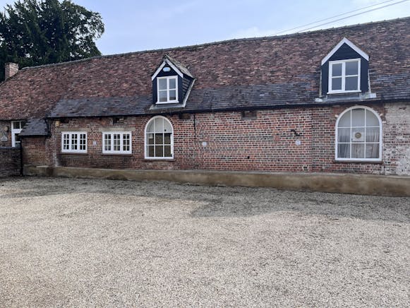 Office Suite, Old Coach House, Adwell, Office To Let - IMG_5472.jpg