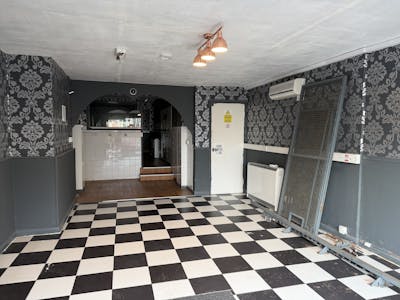 92 Coventry Street, Kidderminster, Retail To Let - p2.jpeg