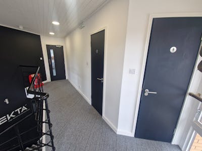 12 The Briars, Waterlooville, Business Park / Office To Let - 20250827_145247.jpg