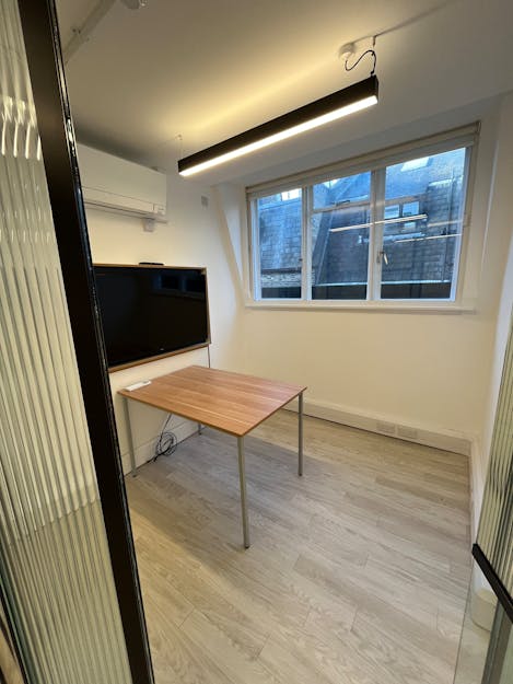 9-10 Gees Court, London, Office To Let - IMG_7650.JPG
