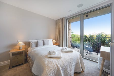 154-156 Stoke Newington High Street, London, Investment For Sale - FL86E81.jpg