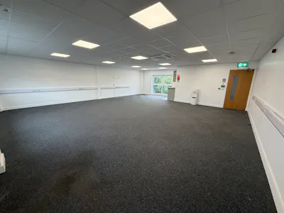 Unit H3, Lincoln, Light Industrial / Office To Let - IMG_2626.jpeg