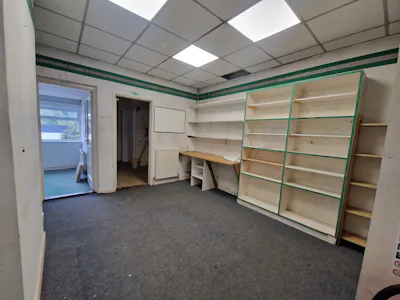 107/107a High Street, Portsmouth, Office / Retail For Sale - 20261008_155417.jpg