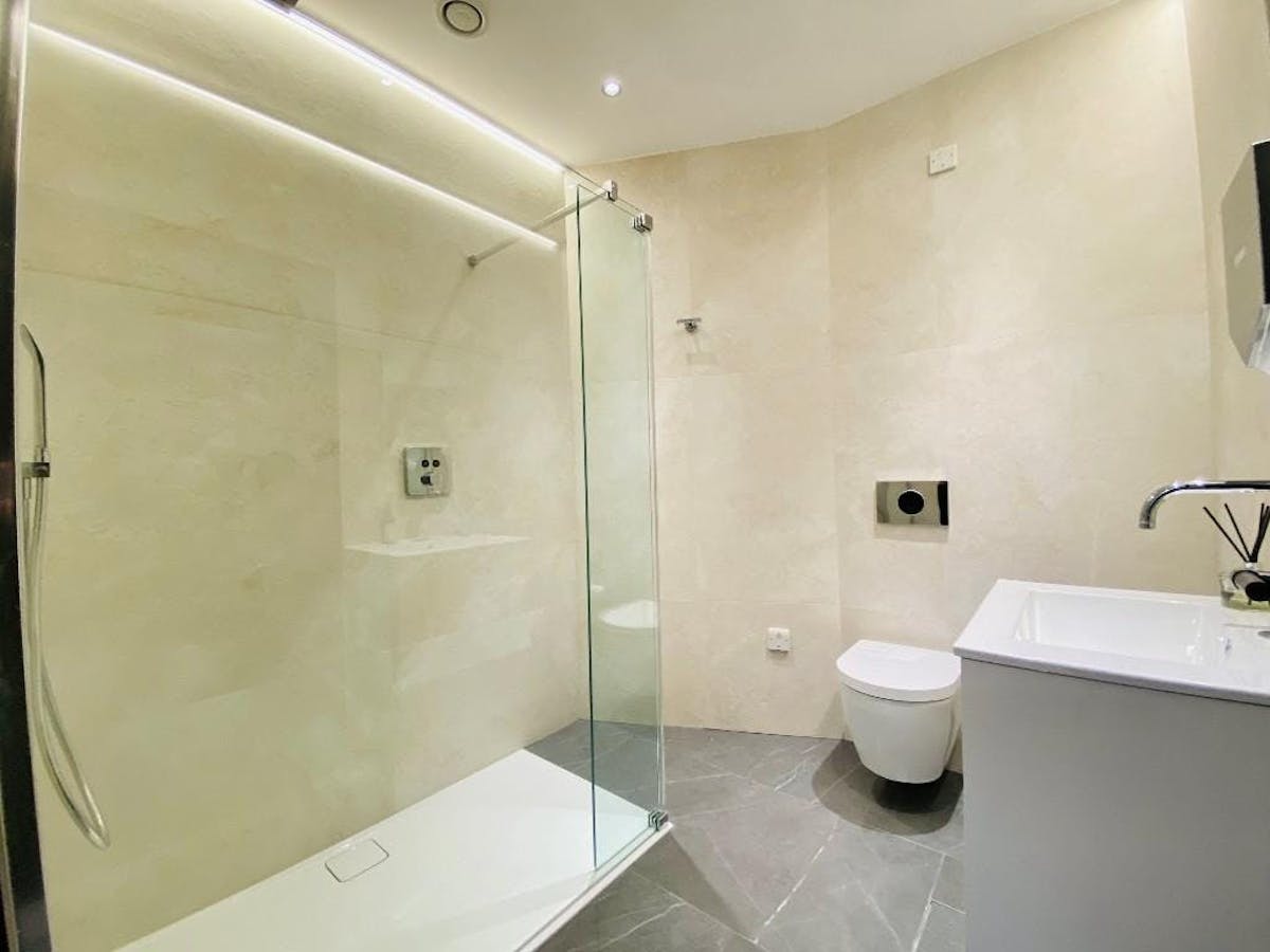 C648a750ac88410ea90f05fe70d01e3f 13