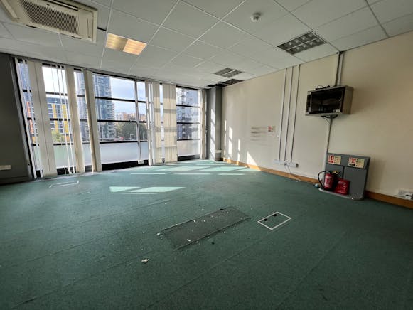 25 & 26 Beaufort Court, London, Offices For Sale - 36B6236F4A1F4E39B4BB862C049B0568.jpeg