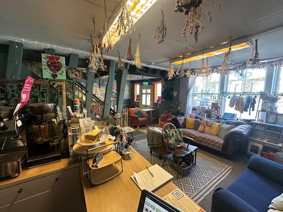 24B Angel Hill, Bury St. Edmunds, Retail To Let - IMG_6817.JPG