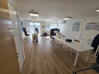 Office Fiddlers Reach, Grays, Office / Yard To Let - WhatsApp Image 2026-09-03 at 3.01.38 PM (1).jpeg