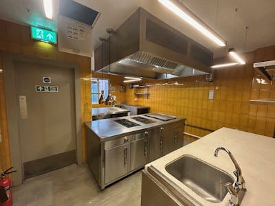22 King Street, Manchester, Restaurant To Let - Kitchen.jpg