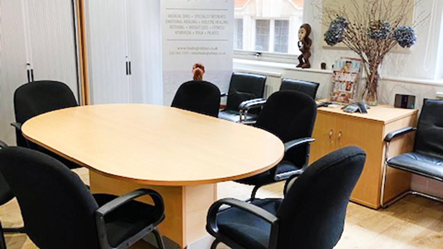 227 Shepherds Bush Road, Ground Floor, Hammersmith, Office To Let - 227 Shepherds Bush Road Hammersmith W6 Office for rent West London meetingroom.jpg