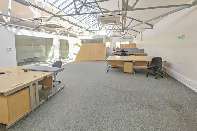 First Floor Offices, Park Royal, Office To Let - 4.jpg