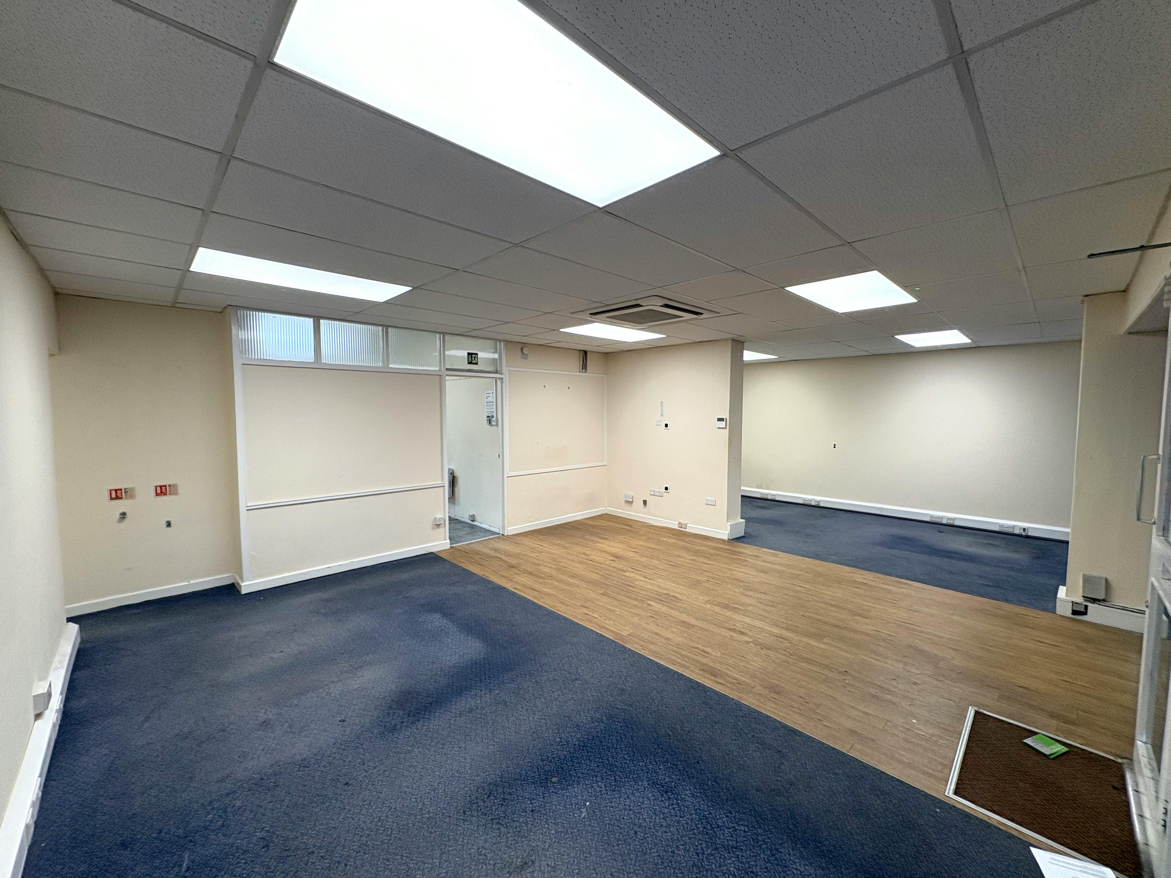 Office in Southampton - photo 3