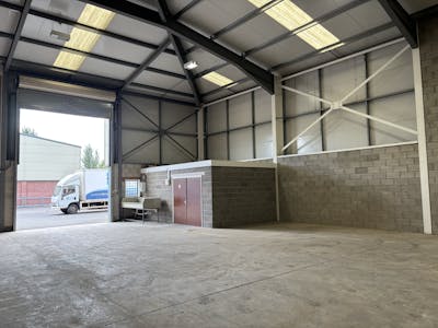 Unit 14, Beacons Business Park, Caldicot, Industrial To Let - IMG_9618.jpg