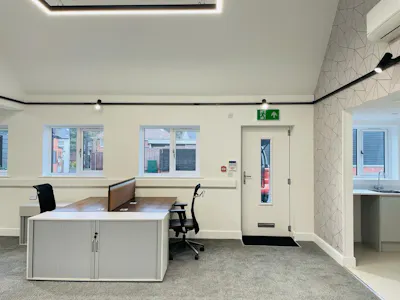 Units 2, 3 & 4, 299A Connaught Road, Woking, Office / Retail To Let - IMG-20230427-WA0003.jpg