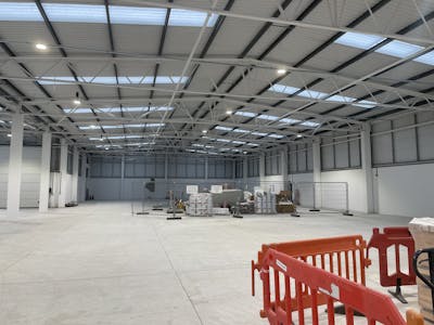 Unit 16 The Birches Industrial Estate, Hills Road, East Grinstead, Warehouse To Let - IMG_1983.jpg