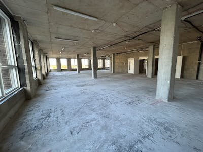 20 Magellan Boulevard, London, Leisure / Office To Let - IMG_0036.JPEG