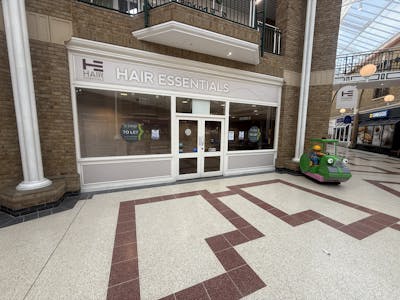 21 Market Place, Burgess Hill, Leisure / Restaurant / Cafe / Retail / High Street Retail / Retail - In Town / Shopping Centre To Let - IMG_6888.jpeg