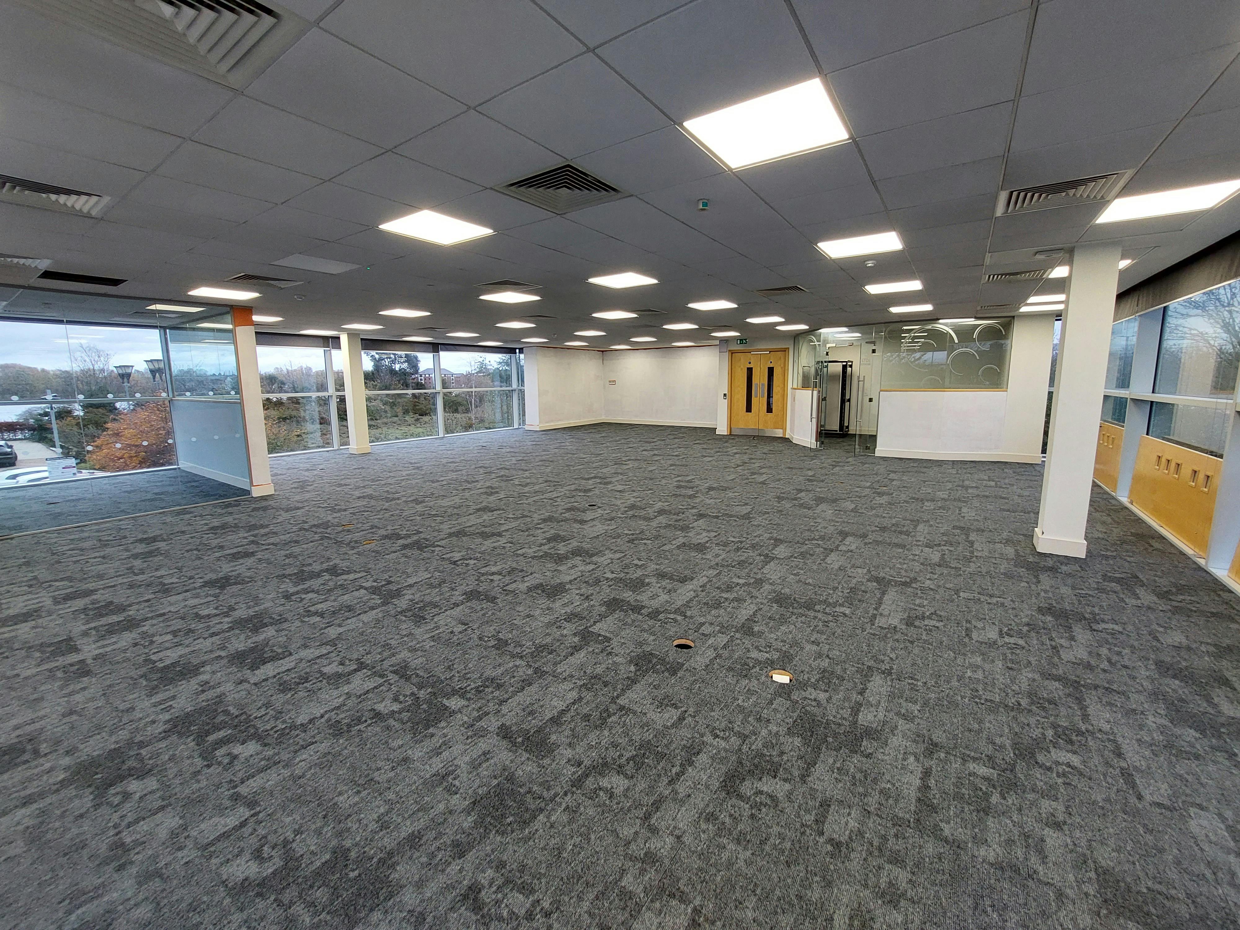 Office in Doncaster - photo 3